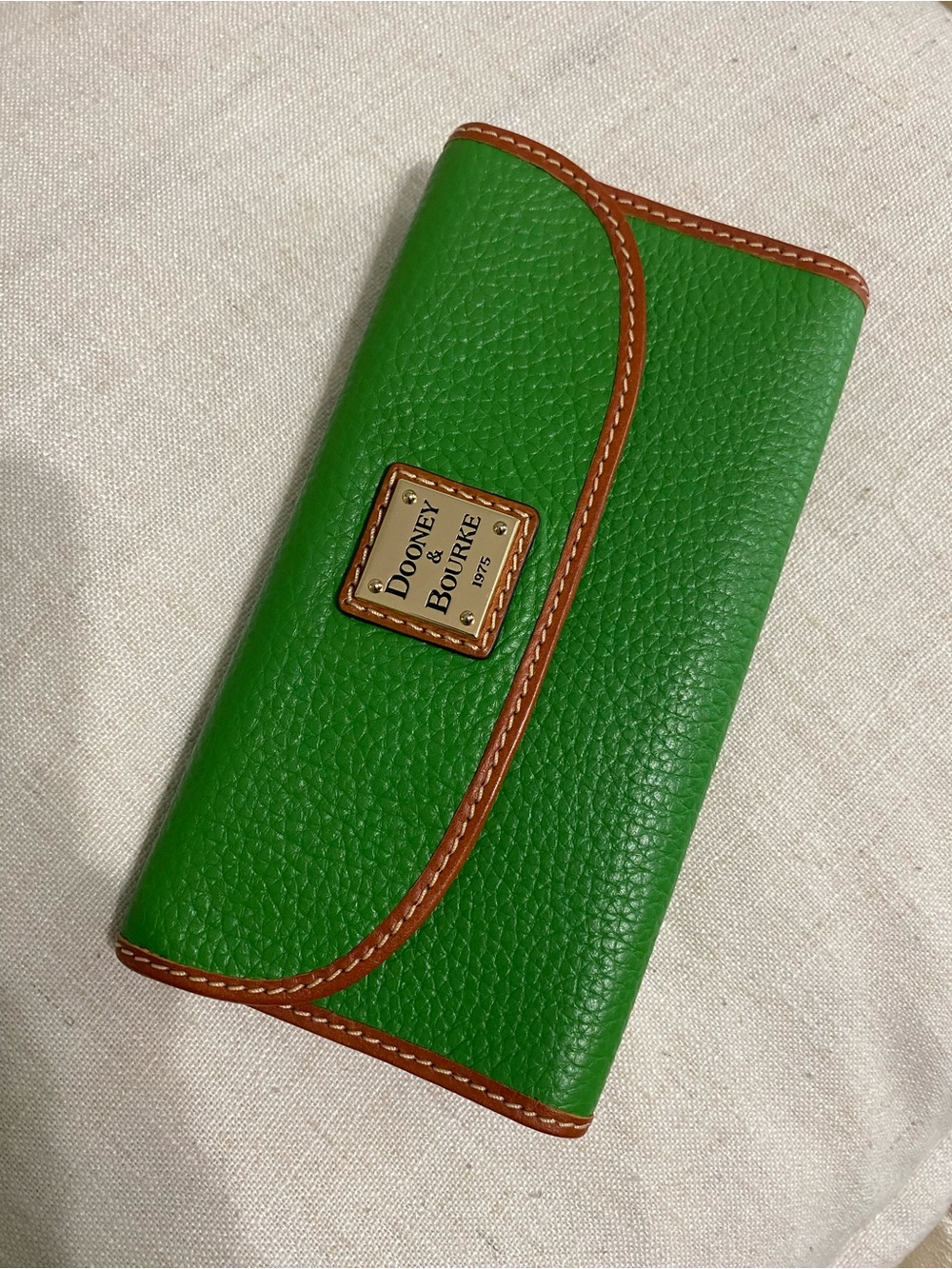 NWOT Dooney & Bourke Wallet Kelly Green Pebble Leather Long